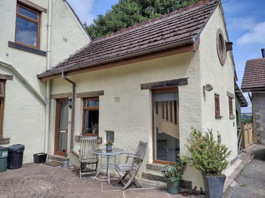 The Scullery - A Quirky Annex With Wood Fire Villa Huddersfield Eksteriør bilde
