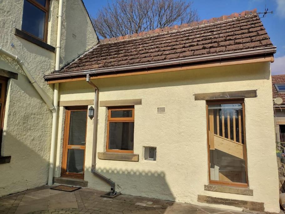 The Scullery - A Quirky Annex With Wood Fire Villa Huddersfield Eksteriør bilde