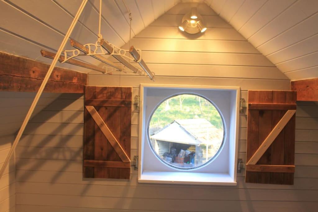 The Scullery - A Quirky Annex With Wood Fire Villa Huddersfield Eksteriør bilde